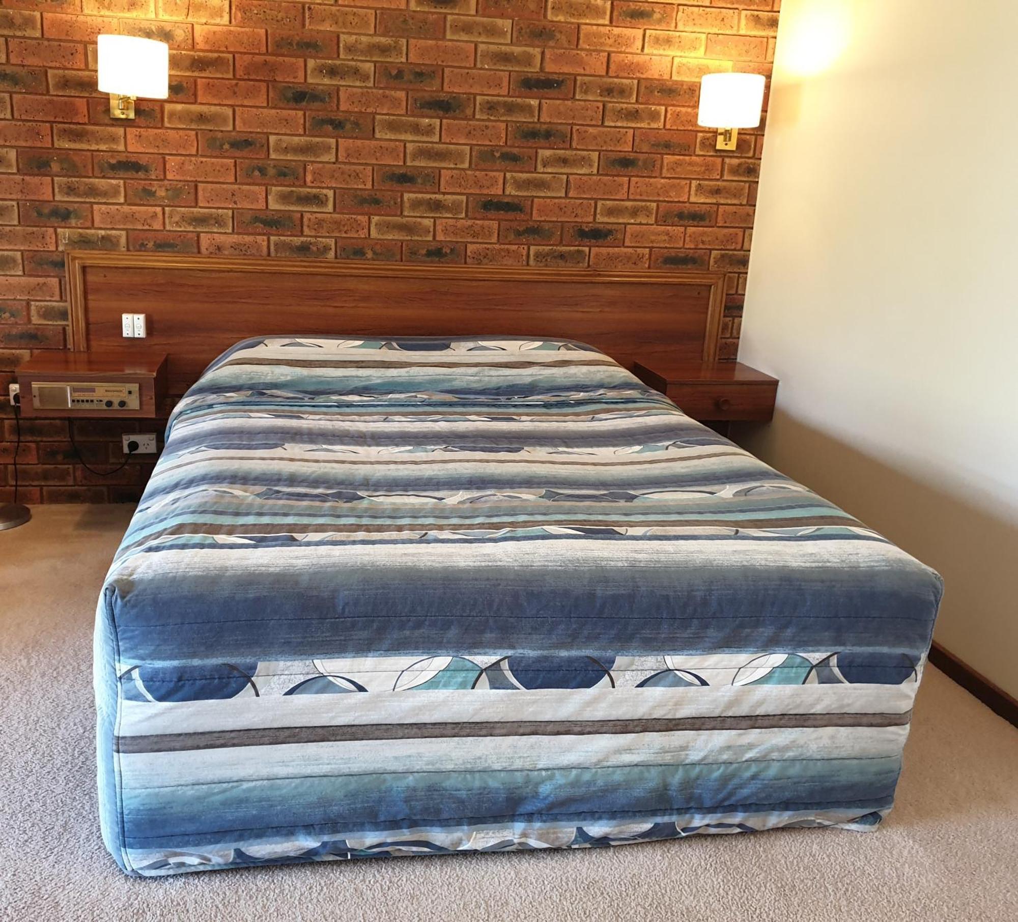 The Finley Palm Motor Inn Екстер'єр фото